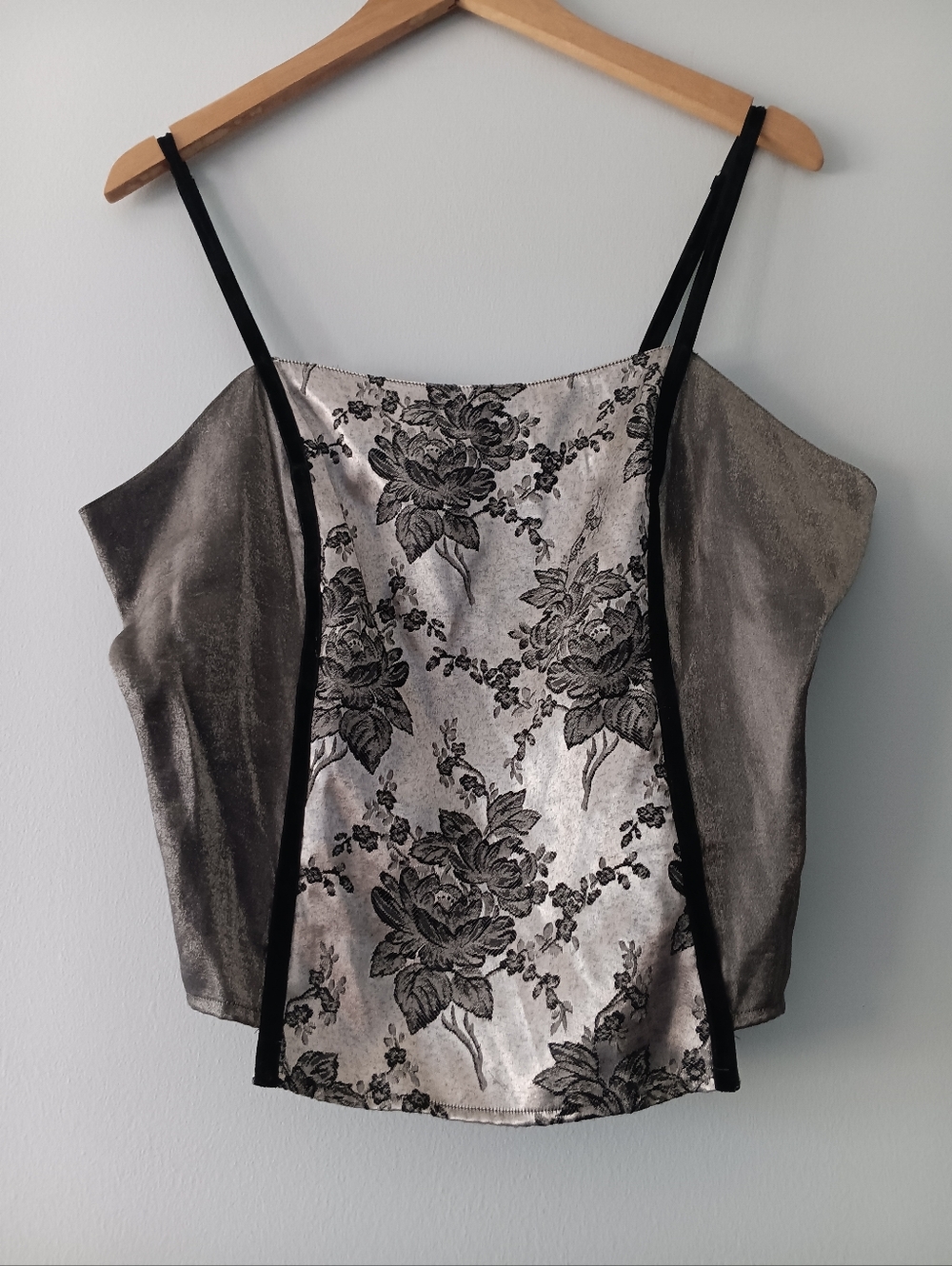 Vintage Amelia’s Silver Metallic Floral Cami Top M Velvet Trim Strappy Tank - Picture 2 of 6